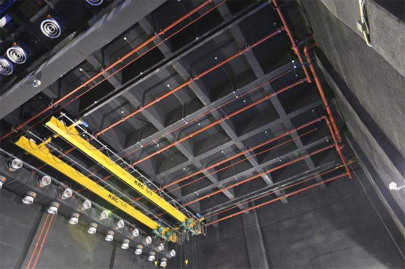 側(cè)臺(tái)裝景行車